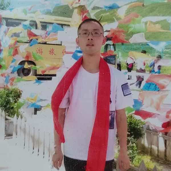 四川26岁单身帅哥真诚找对象-黔东南征婚相亲网