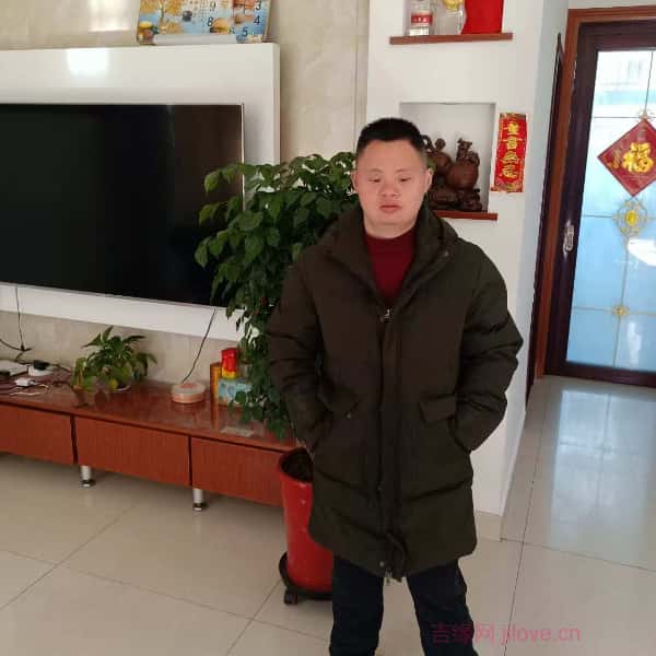 江苏28岁单身帅哥真诚找对象-黔东南征婚相亲网