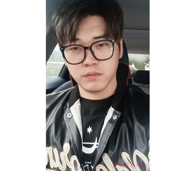 江苏27岁单身帅哥真诚找对象-黔东南征婚相亲网