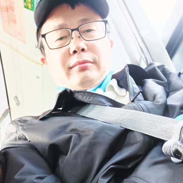 上海56岁单身帅哥真诚找对象-黔东南征婚相亲网